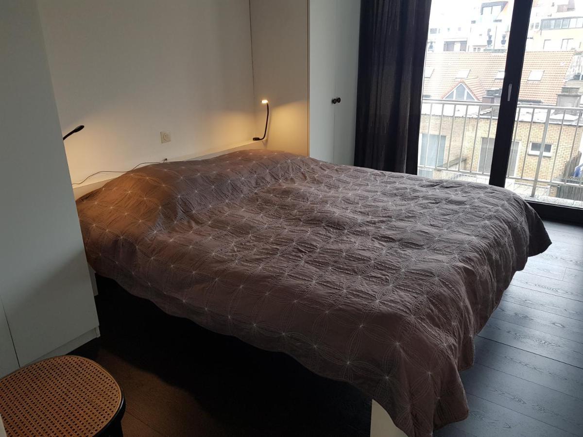 Modern Appartement Met Frontaal Zeezicht En Prive Parking Knokke-Heist Exterior foto