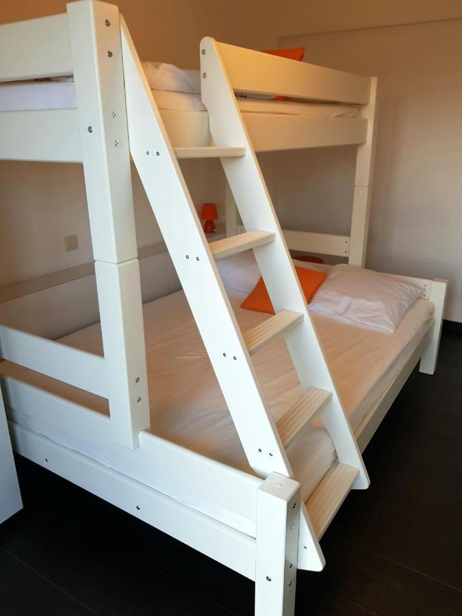 Modern Appartement Met Frontaal Zeezicht En Prive Parking Knokke-Heist Exterior foto